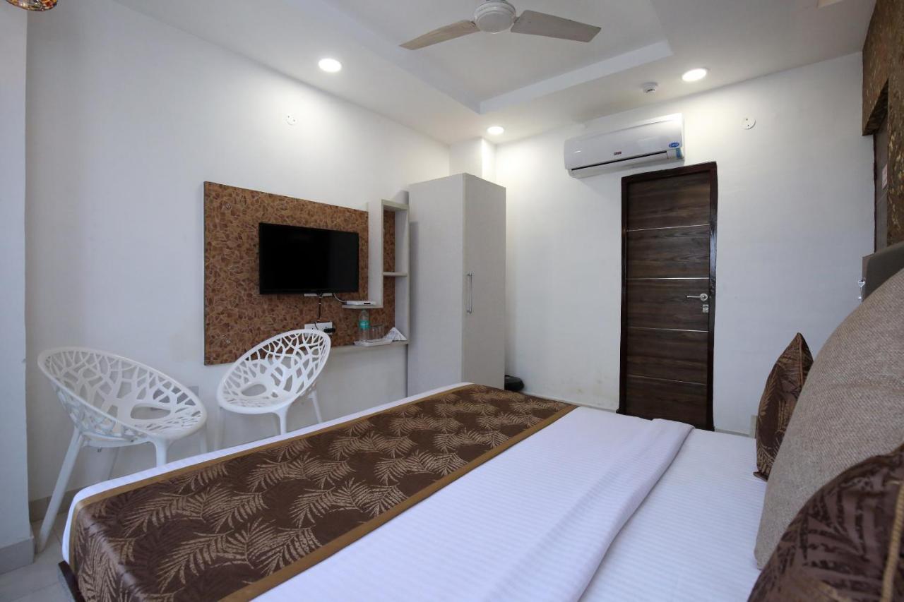 Oyo 9732 Amar Motel Nayagaon Exterior photo